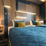 Izz Otel