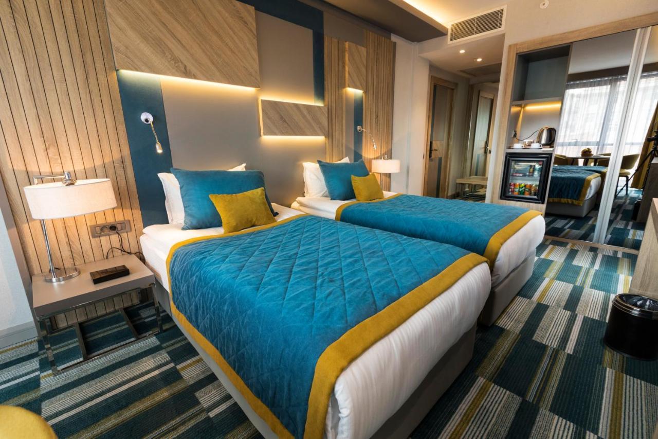 Izz Otel